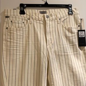 Cropped, high rise skinny jeans